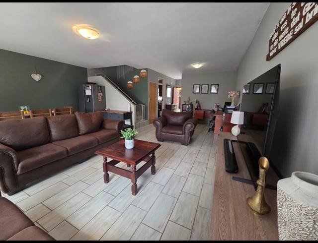 3 BEDROOM APARTMENT FOR SALE IN WONDERBOOM